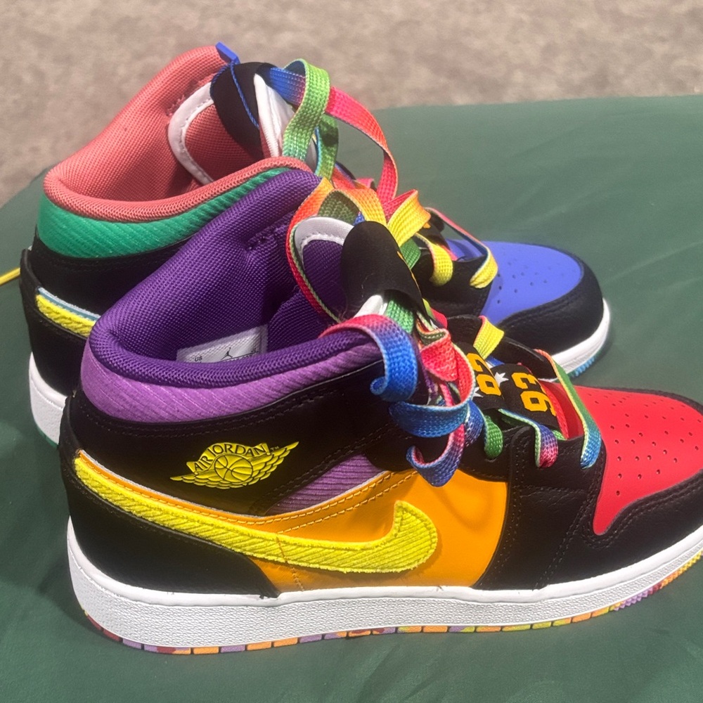 Kids Multicolor High-Top Basketball Sneakers